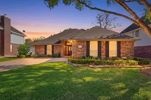 2605 Hampton Springs Dr, Seabrook, TX 77586 - Photo 1