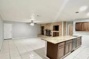 16110 White Star Dr, Houston, TX 77062 - Photo 4