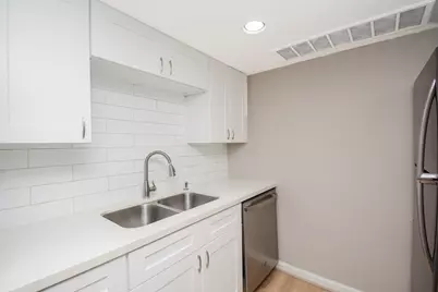845 Augusta Drive #67, Houston, TX 77057 - Photo 14