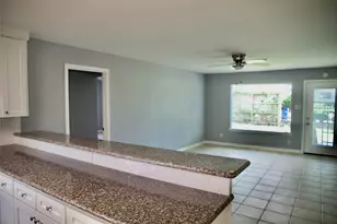 529 E Shore Dr, Clear Lake Shores, TX 77565 - Photo 16