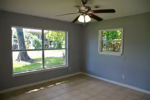 529 E Shore Dr, Clear Lake Shores, TX 77565 - Photo 14