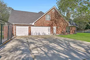 101 Oak Dr, Friendswood, TX 77546 - Photo 44