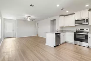 8206 Burnt Orchid Dr, Houston, TX 77016 - Photo 4