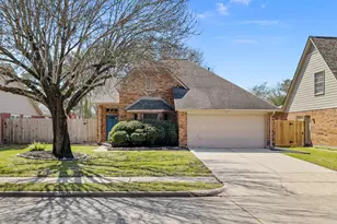 14714 Flowerwood Dr, Houston, TX 77062 - Photo 2