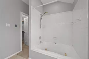 14714 Flowerwood Dr, Houston, TX 77062 - Photo 18