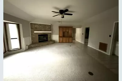 406 Hidden Creek Circle, Sealy, TX 77474 - Photo 10