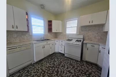 3828 Avenue S #1/2, Galveston, TX 77550 - Photo 10