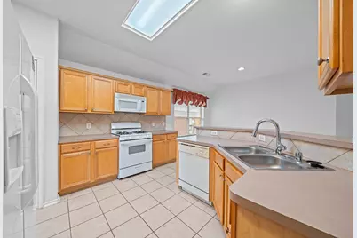 6423 Bonnie Chase Lane, Katy, TX 77449 - Photo 14
