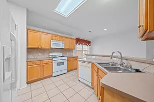 6423 Bonnie Chase Ln, Katy, TX 77449 - Photo 14