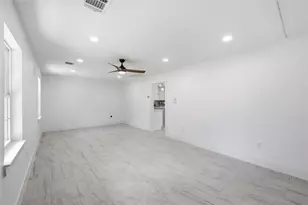 13570 Moss Hill Dr, Beaumont, TX 77713 - Photo 6