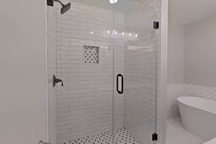 4947 Poinciana Dr, Houston, TX 77092 - Photo 8