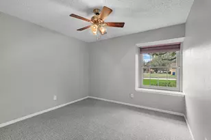 7735 Leafbrook Ln, Spring, TX 77379 - Photo 24