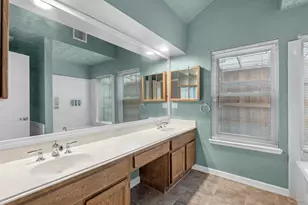 7735 Leafbrook Ln, Spring, TX 77379 - Photo 20