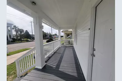 2221 35th Street #2, Galveston, TX 77550 - Photo 2