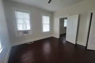 2221 35th St, Galveston, TX 77550 - Photo 10