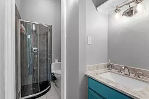 3610 Chenevert St, Houston, TX 77004 - Photo 16