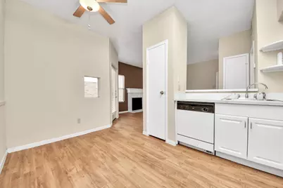 2021 Spenwick Drive #117, Houston, TX 77055 - Photo 8