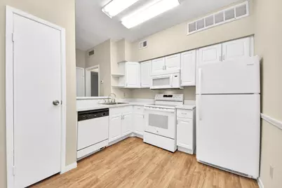 2021 Spenwick Drive #117, Houston, TX 77055 - Photo 10