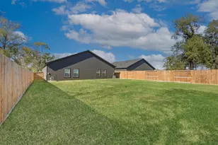 9412 Crofton St, Houston, TX 77016 - Photo 20