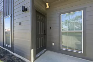 9412 Crofton St, Houston, TX 77016 - Photo 12