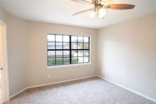 17 Regency Ln, Houston, TX 77088 - Photo 20