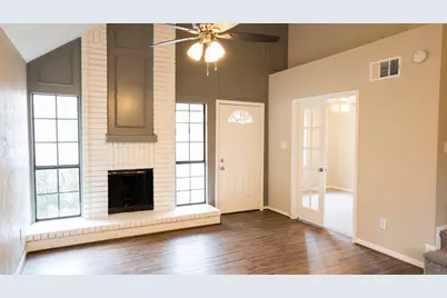 17 Regency Lane, Houston, TX 77088 - Photo 4