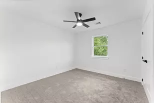 8205 Carver Rd, Houston, TX 77088 - Photo 16