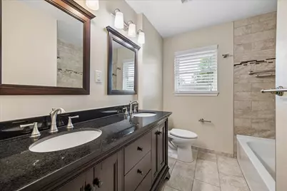 1607 Willowby Drive, Houston, TX 77008 - Photo 12