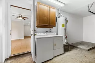 1607 Willowby Dr, Houston, TX 77008 - Photo 14