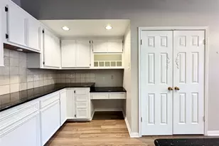 4510 Colony Hills Dr, Sugar Land, TX 77479 - Photo 10