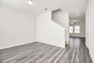 7819 Royalwood Drive, Houston, TX 77049 - Photo 10