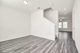 7819 Royalwood Dr, Houston, TX 77049 - Photo 10