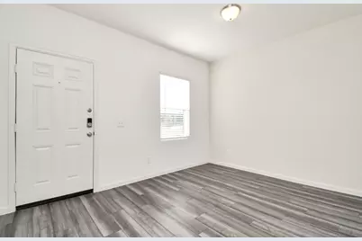 7819 Royalwood Drive, Houston, TX 77049 - Photo 12