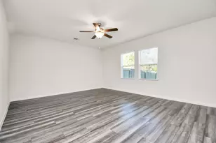 7819 Royalwood Dr, Houston, TX 77049 - Photo 16