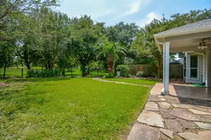 4006 Dell Ln, Missouri City, TX 77459 - Photo 32