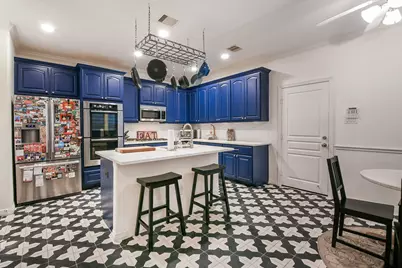 1111 W 26th Street, Houston, TX 77008 - Photo 8