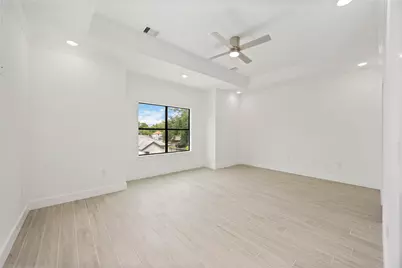 3020 Retta Street, Houston, TX 77026 - Photo 8