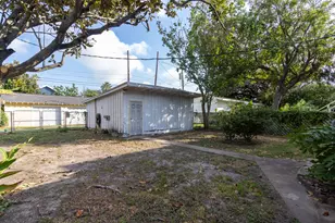 3124 Ave R 1/2, Galveston, TX 77550 - Photo 34