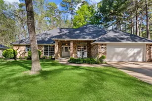 1924 Fairway Dr, Huntsville, TX 77340 - Photo 1