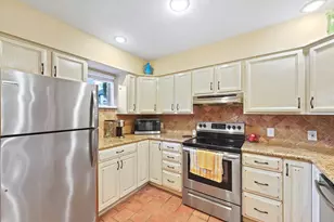 1953 Stoney Brook Dr, Houston, TX 77063 - Photo 4