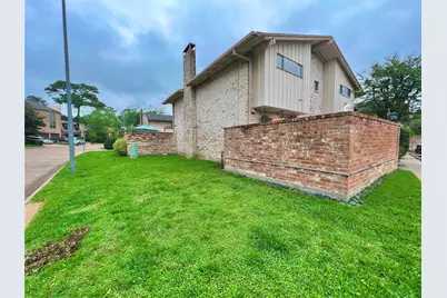 1953 Stoney Brook Drive #1953, Houston, TX 77063 - Photo 26