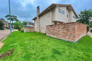 1953 Stoney Brook Dr, Houston, TX 77063 - Photo 26