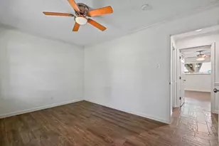 215 County Rd 193, Alvin, TX 77511 - Photo 10