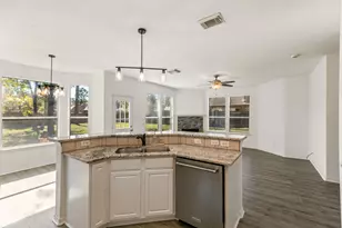 7019 Revelwood Dr, Magnolia, TX 77354 - Photo 14