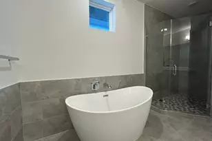 4441 Whitney Oak Ln, Houston, TX 77018 - Photo 2