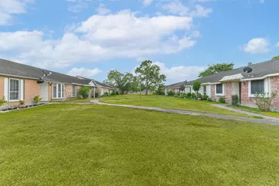 6853 Chasewood Drive, Houston, TX 77489 - Photo 2
