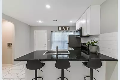 6853 Chasewood Drive, Houston, TX 77489 - Photo 10