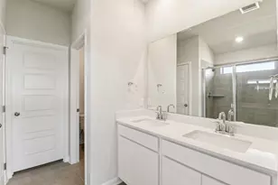 5220 Redbud Vly Dr, Pearland, TX 77584 - Photo 10