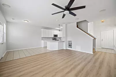 235 W Stedhill Loop, The Woodlands, TX 77384 - Photo 6