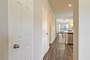 21018 Wenze Ln, New Caney, TX 77357 - Photo 6